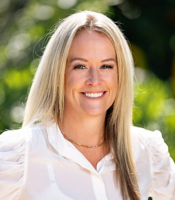 Portrait of Kimberly Adams, Real Estate Advisor.